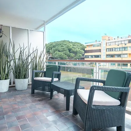 Beach Apartment *